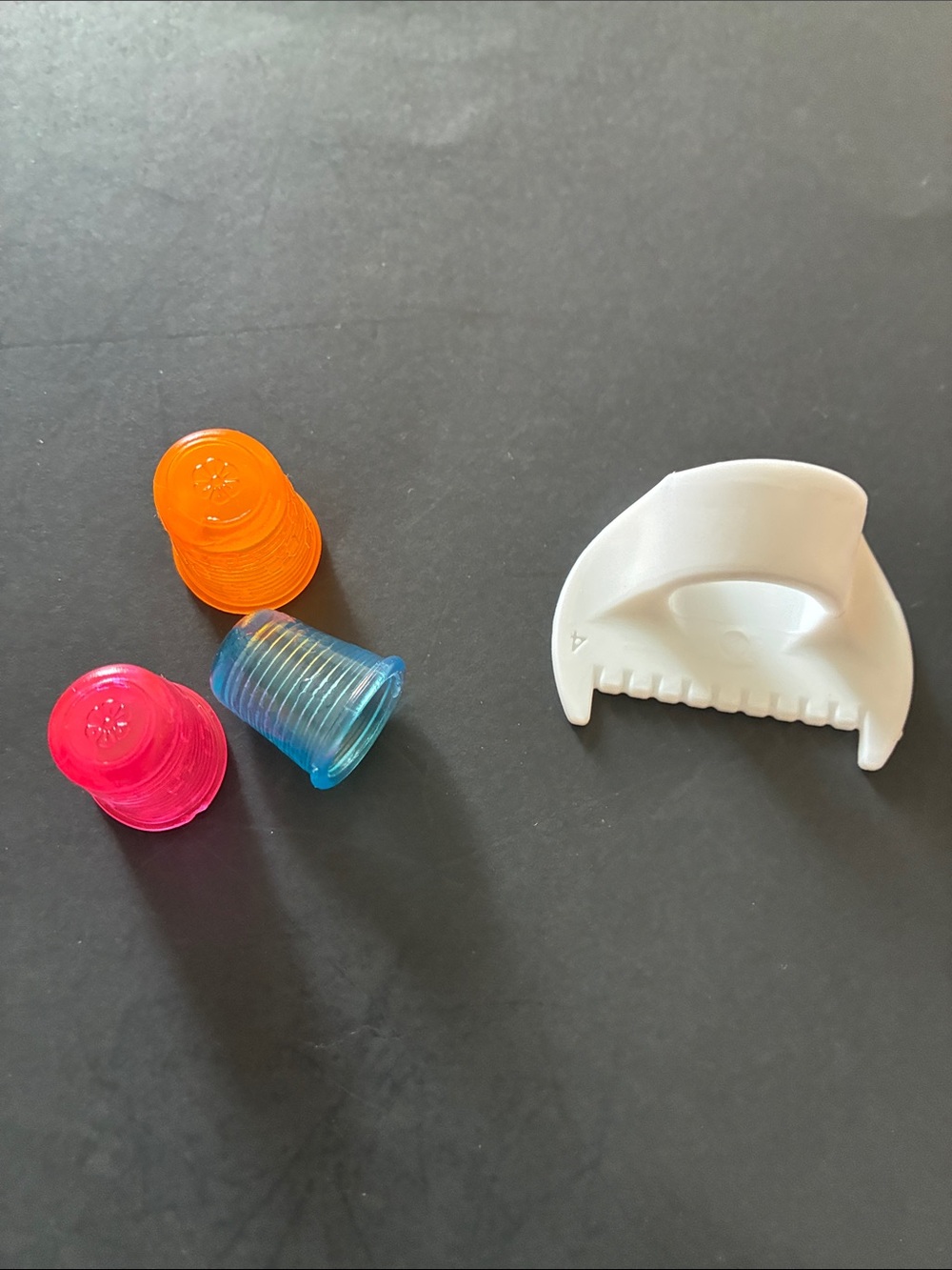 Mini Sewing Box & Tools/Notions - Picture 10 of 16